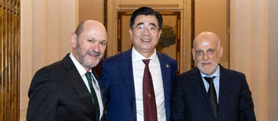 亚博体育官方入口-西甲主席：中国队能进入世界前10，但青训必须增强比赛强度