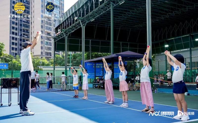 亚博体育-大湾区青少年网球培训广州黄埔站劳动节启营